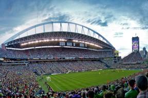 u球体育下载-欧冠最新形势：洛杉矶湖人高居榜首，广厦男篮强势追赶，冠军归属成迷